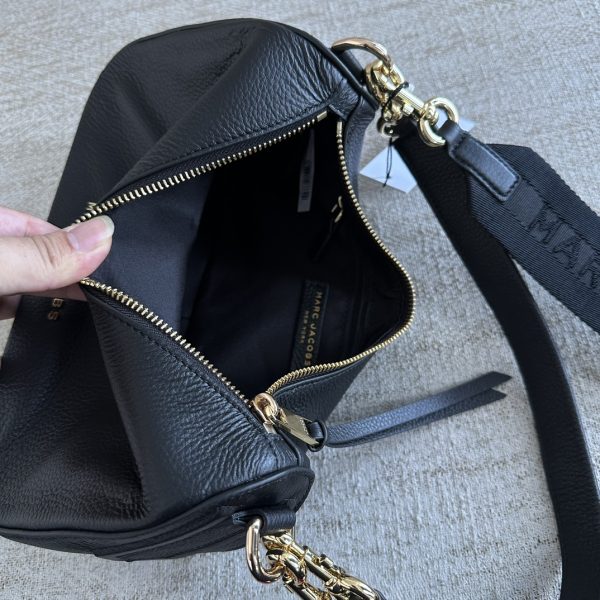 Marc Jacobs Underarm Bag New Lychee Pattern Top Layer Cowhide Single Shoulder Messenger Shoulder Strap Detachable Adjustable Length Dust Bag Black - Image 8