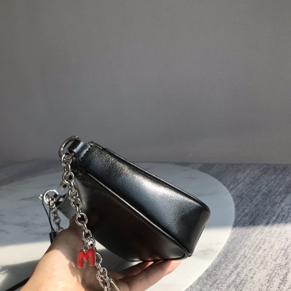 Marc Jacobs Devon Charm Purse Letter Chain Armpit Bag Shoulder! The Shoulder Strap Can Be Detached To Make A Necklace Black - Image 5